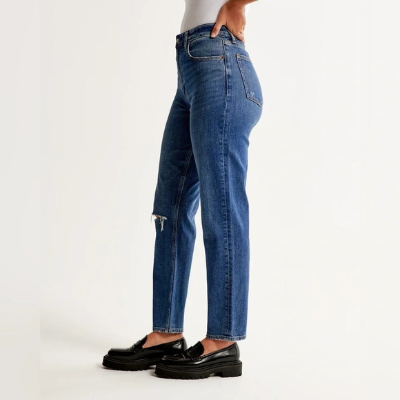 Abercrombie Curve Love High Rise Mom Jean, Size 31/12 Reg, NWT - Picture 4 of 16